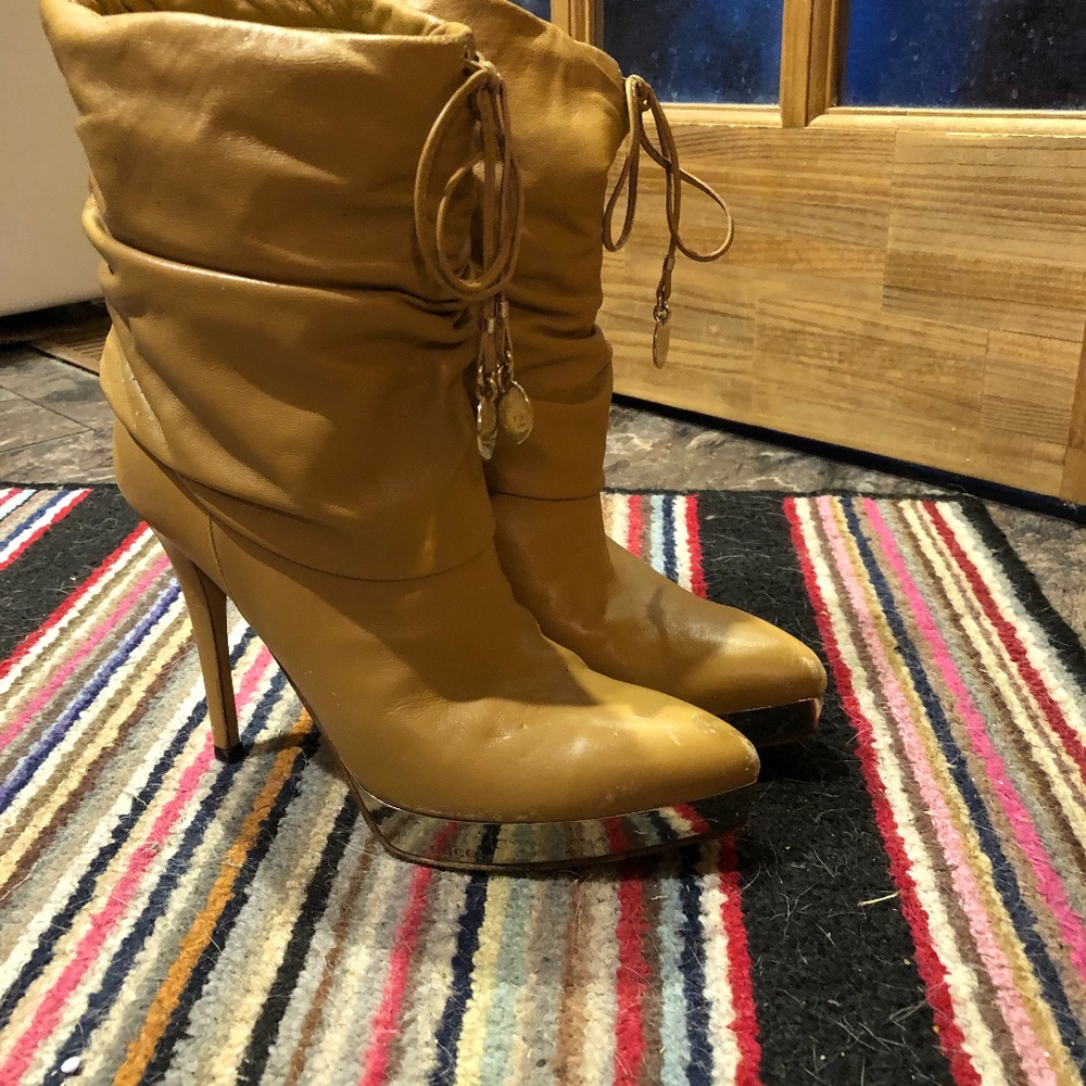 Gucci kangaroo boots